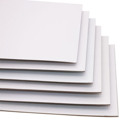 Papier aus Duplexplatten mit grauer Rückseite