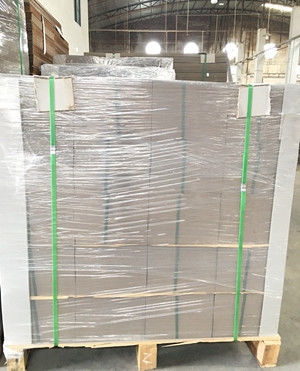 900 gm 1500 gm 1900 gm Graue Pappe Papier beschichtet Duplexkarton Grauer Rücken