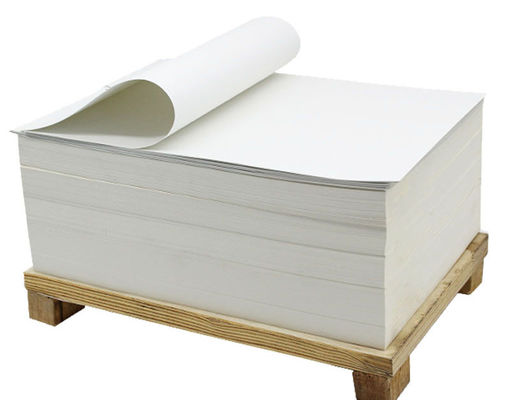 Weißes Kartonpapier C1S SBS FBB Elfenbeinkarton für die Verpackung 300 gm 350 gm 400 gm
