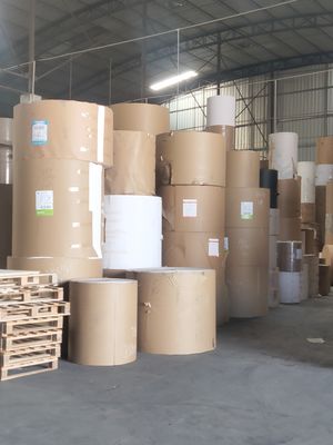 Beschichtetes Kraftlinerpapier für Offsetdruck und kundenspezifische Bestellung akzeptiert