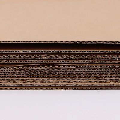4" Einseitige Wellpappenrolle 18 FT - 1/4" A-Flöte für Handwerkspapier