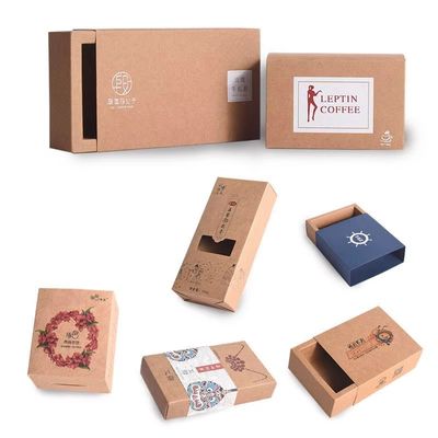 Wiederverwertbare, benutzerdefinierte, braune Kartongeschenkboxen für die Verpackung von Kleidung